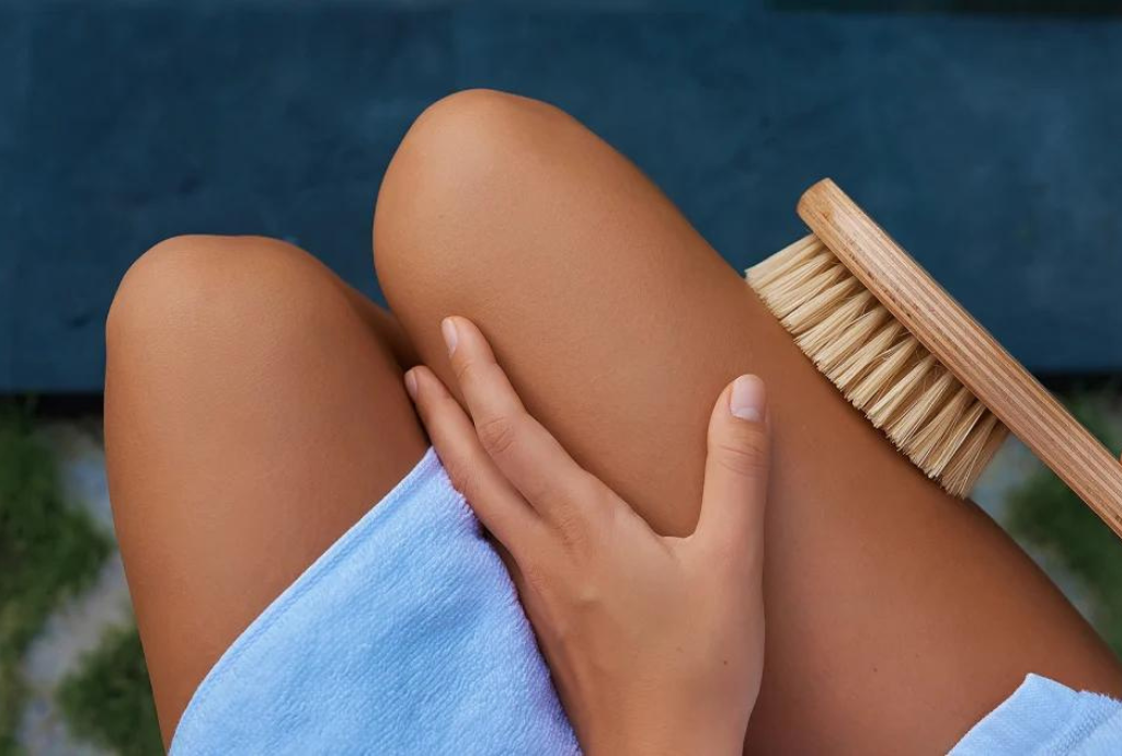 What Is Dry Brushing? A Guide to Ayurvedic Exfoliation